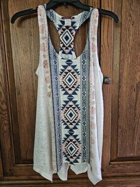 Silvergate Aztec sleeveless tank  with asymetrical hem loose fit
